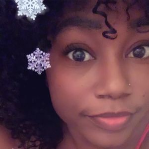 Meet your Posher, Nadine